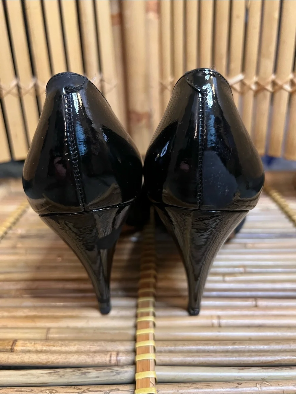 Vintage barefoot originals  Black Patent Pointed Toe Pumps with Flower Detail